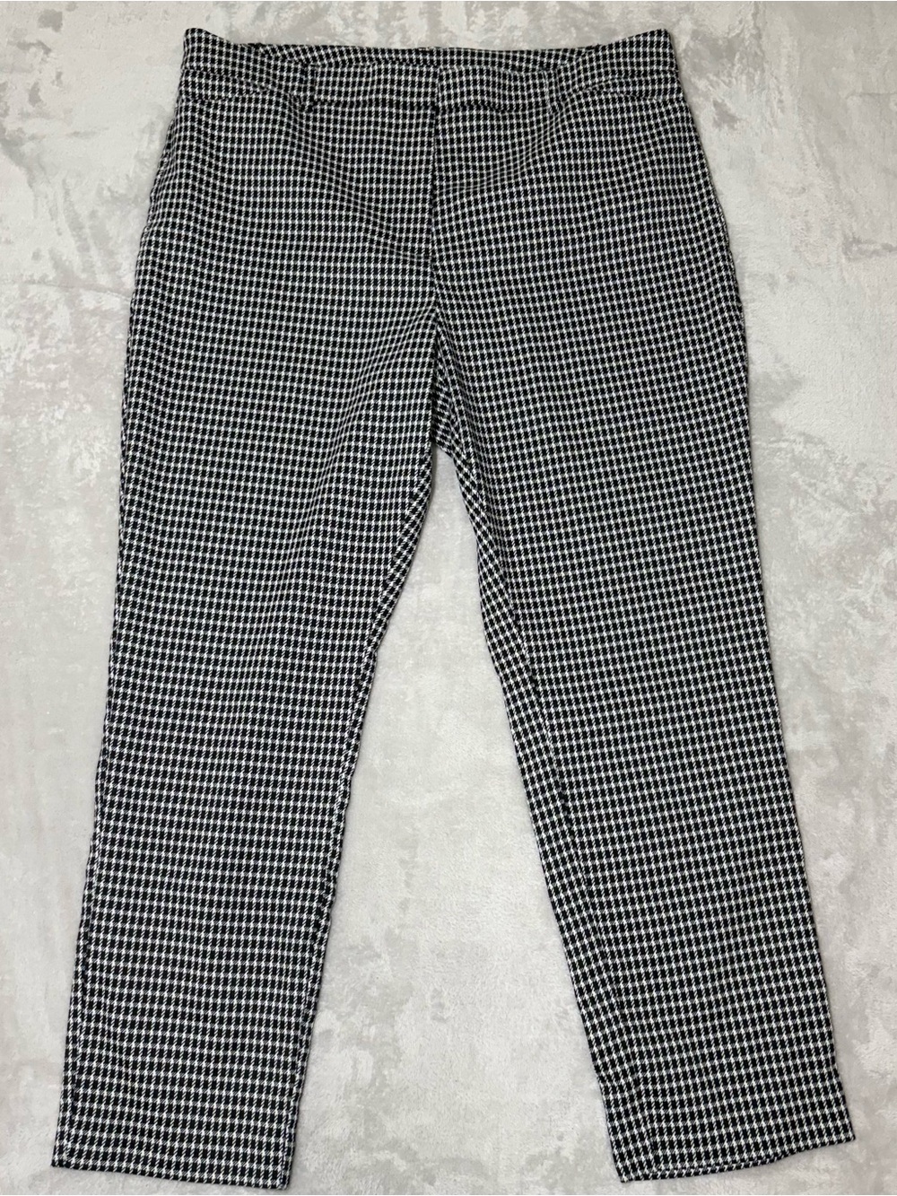 Worthington Women’s Black and White Houndstooth Slim Ankle Pant Size 14